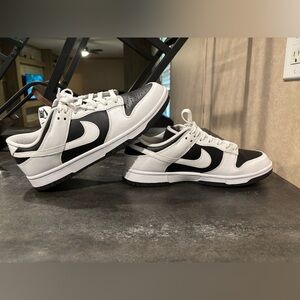 Nike Men's Classic Black and White Sneakers